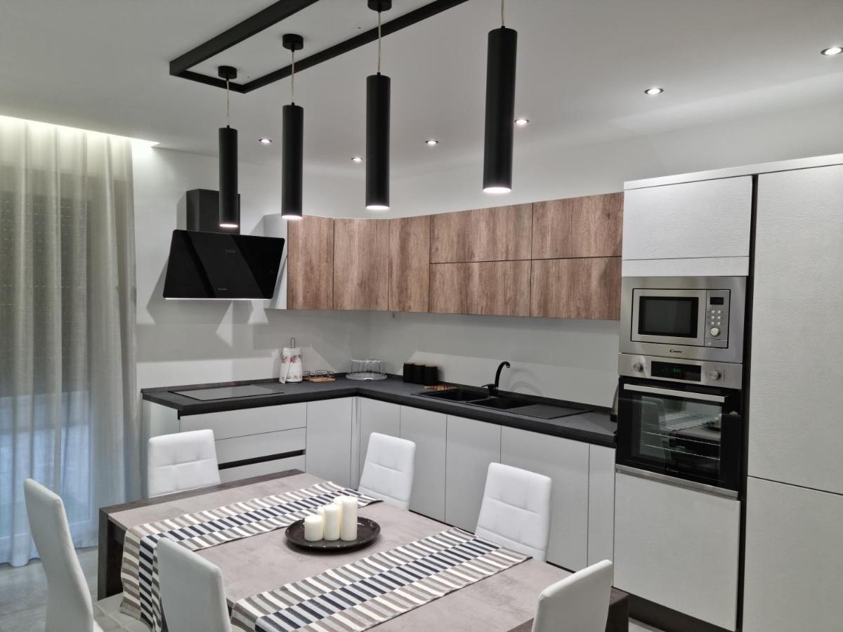 Kd Apartment, Accogliente, Moderno E Spazioso. Кастел ди Сангро Екстериор снимка